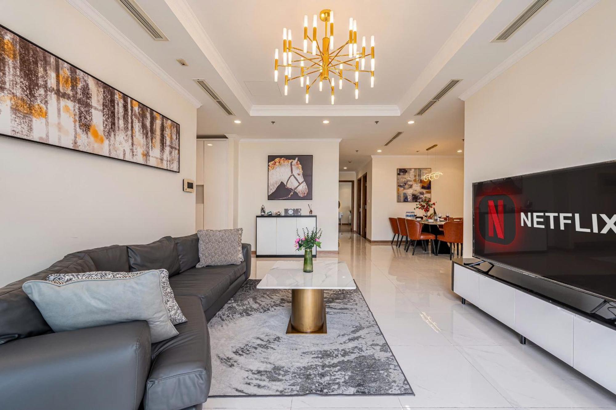 הו צ'י מין סיטי Luxury Apartment At Vinhomes Central Park מראה חיצוני תמונה