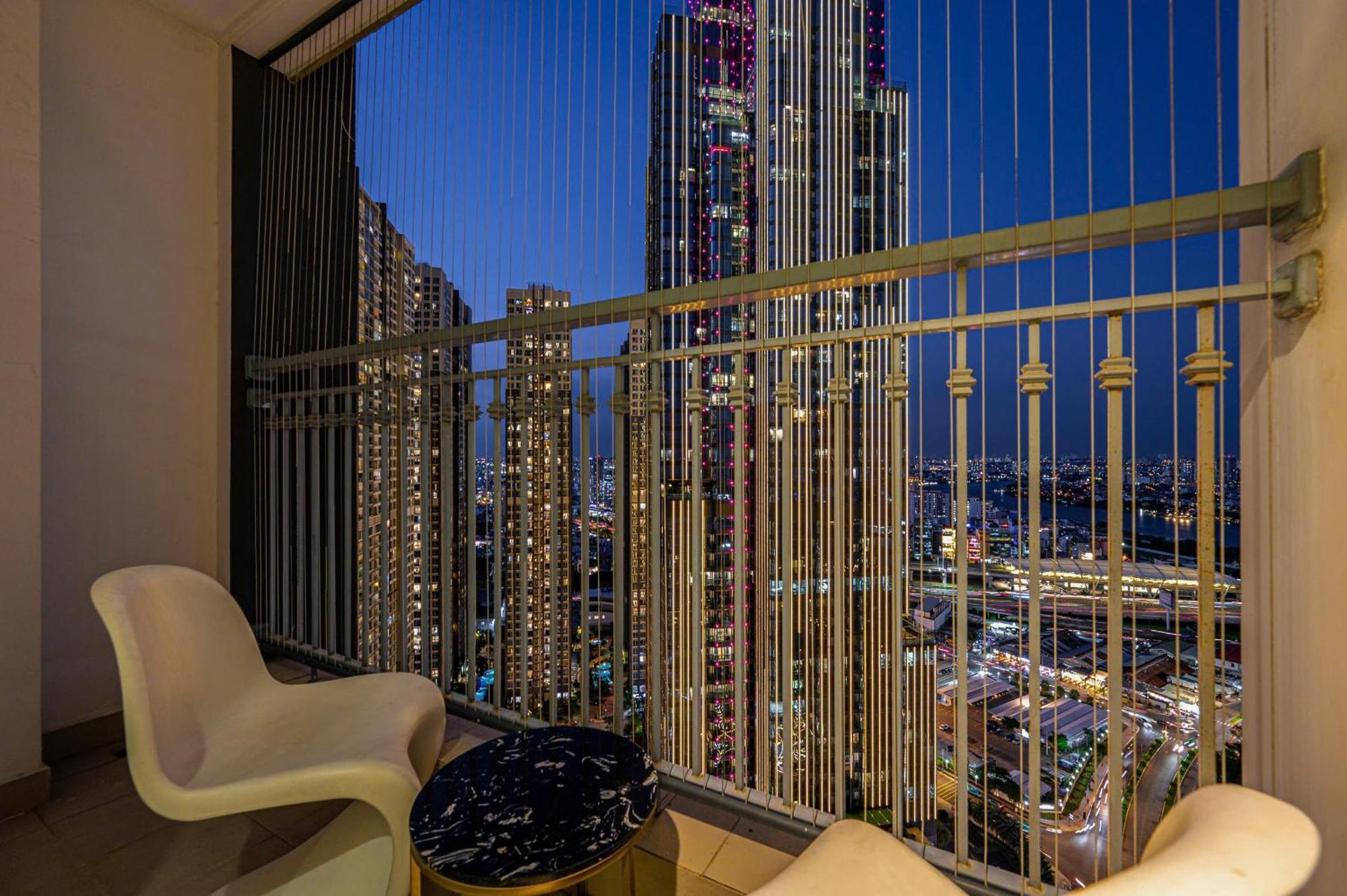 הו צ'י מין סיטי Luxury Apartment At Vinhomes Central Park מראה חיצוני תמונה